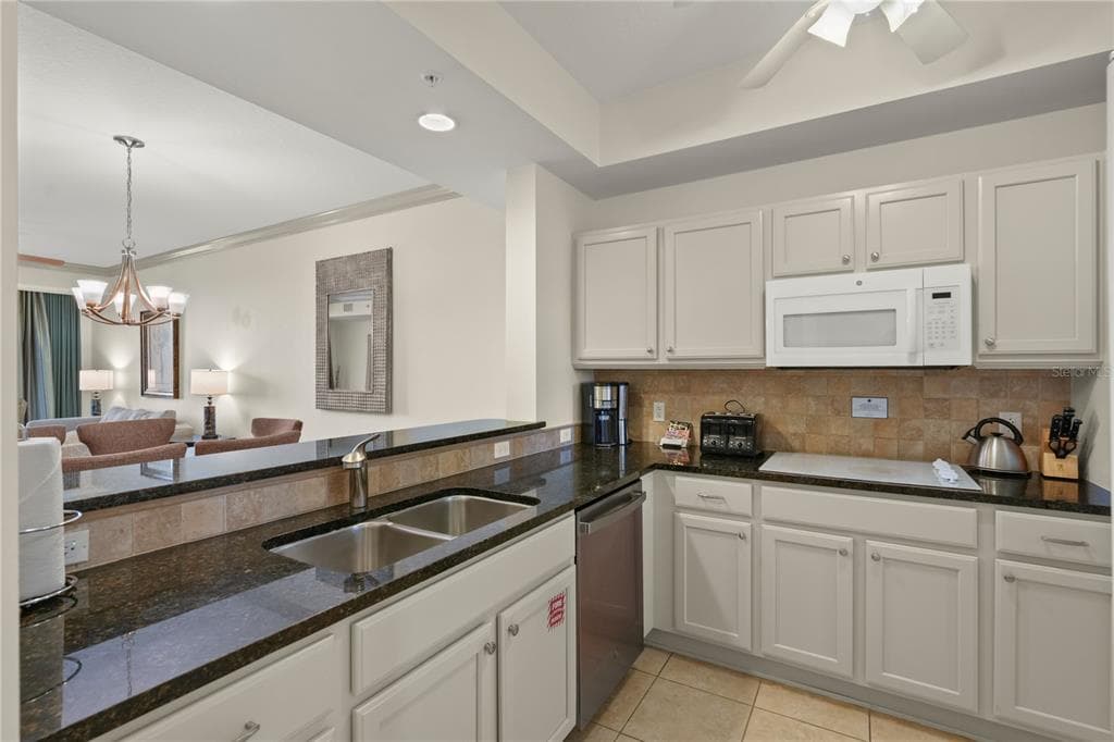 102 YACHT HARBOR DRIVE 478 photo 9
