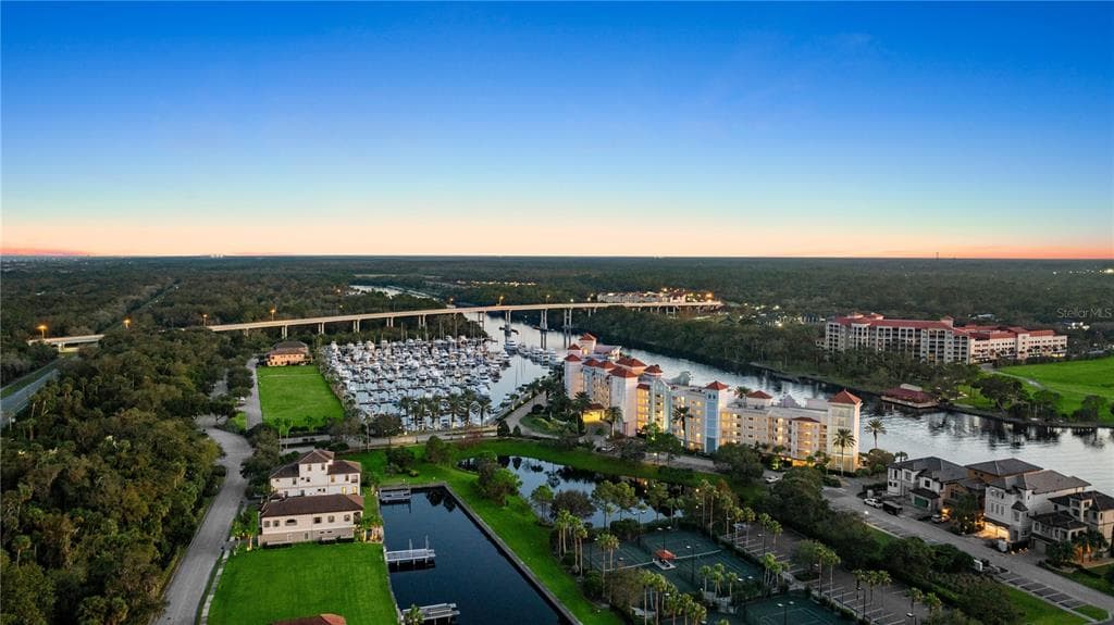 102 YACHT HARBOR DRIVE 478 photo 24