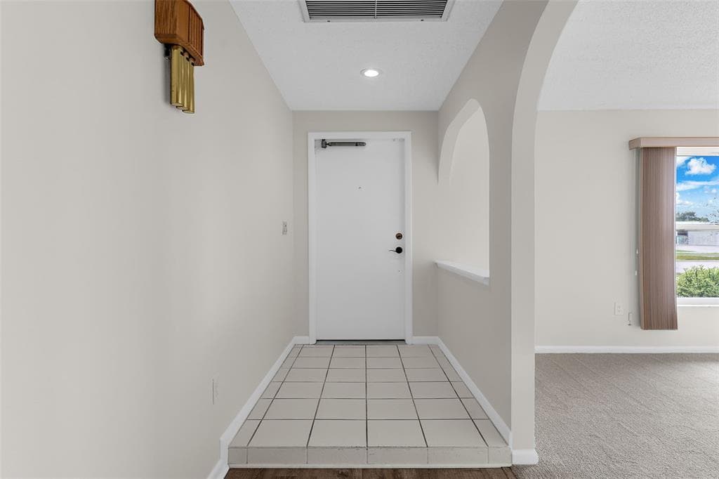 21129 EDGEWATER DRIVE photo 6