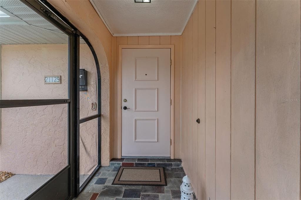 21129 EDGEWATER DRIVE photo 5