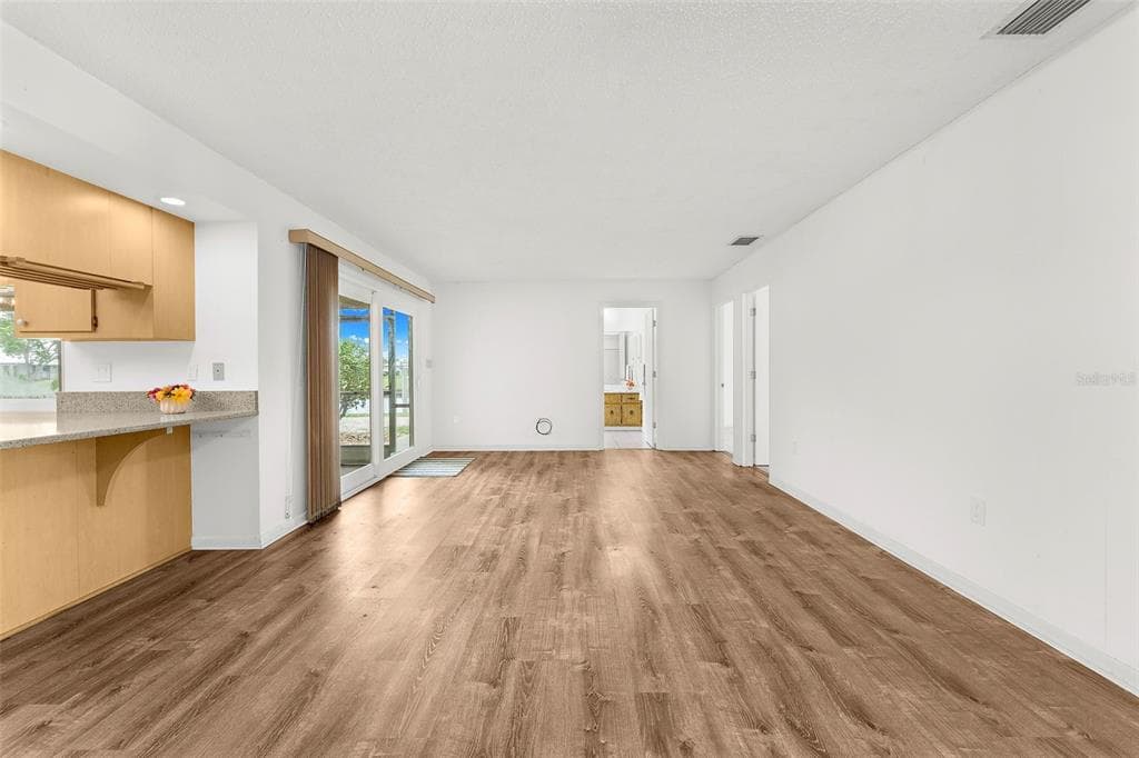 21129 EDGEWATER DRIVE photo 20