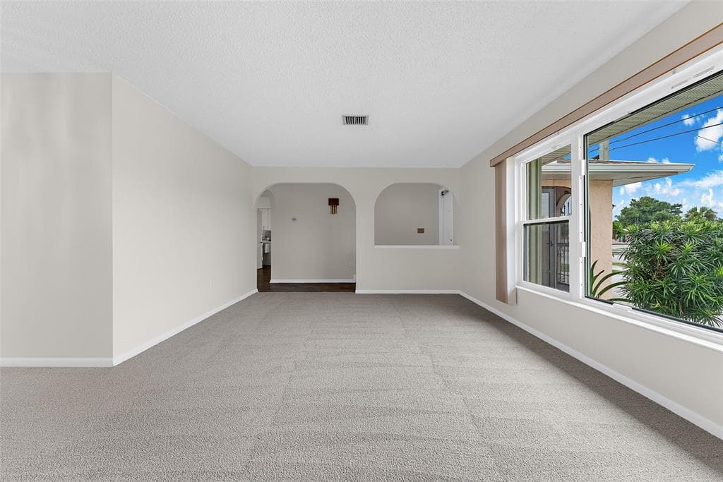 21129 EDGEWATER DRIVE photo 9