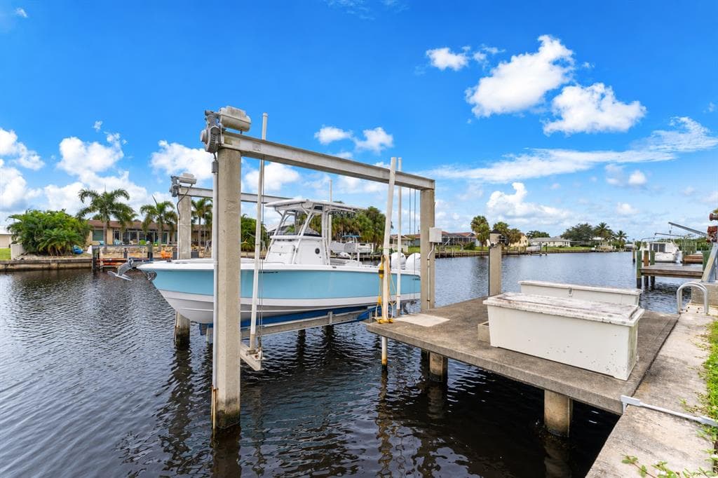 21129 EDGEWATER DRIVE photo 4