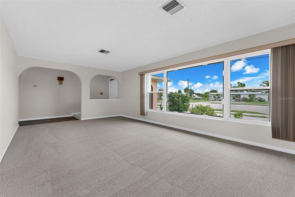 21129 EDGEWATER DRIVE photo 8
