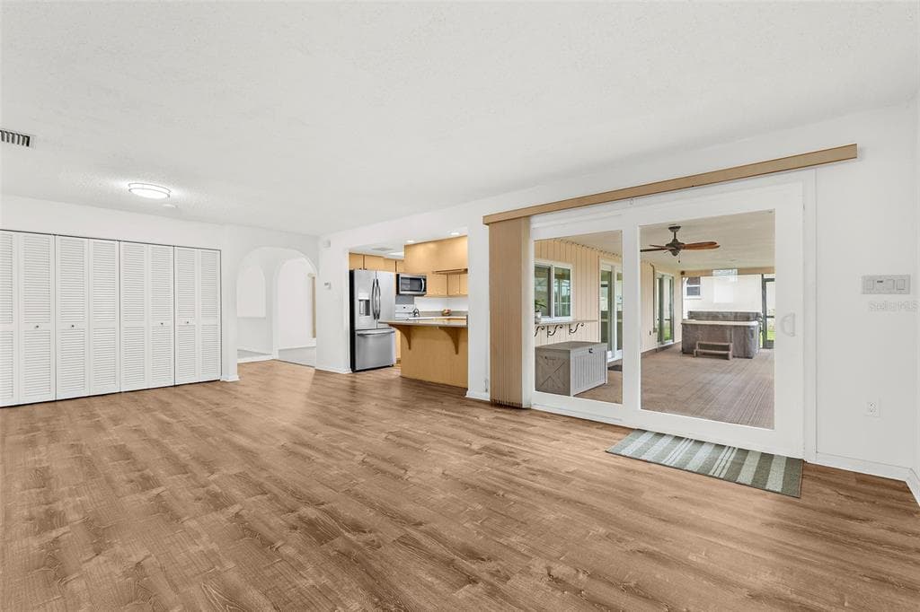21129 EDGEWATER DRIVE photo 21