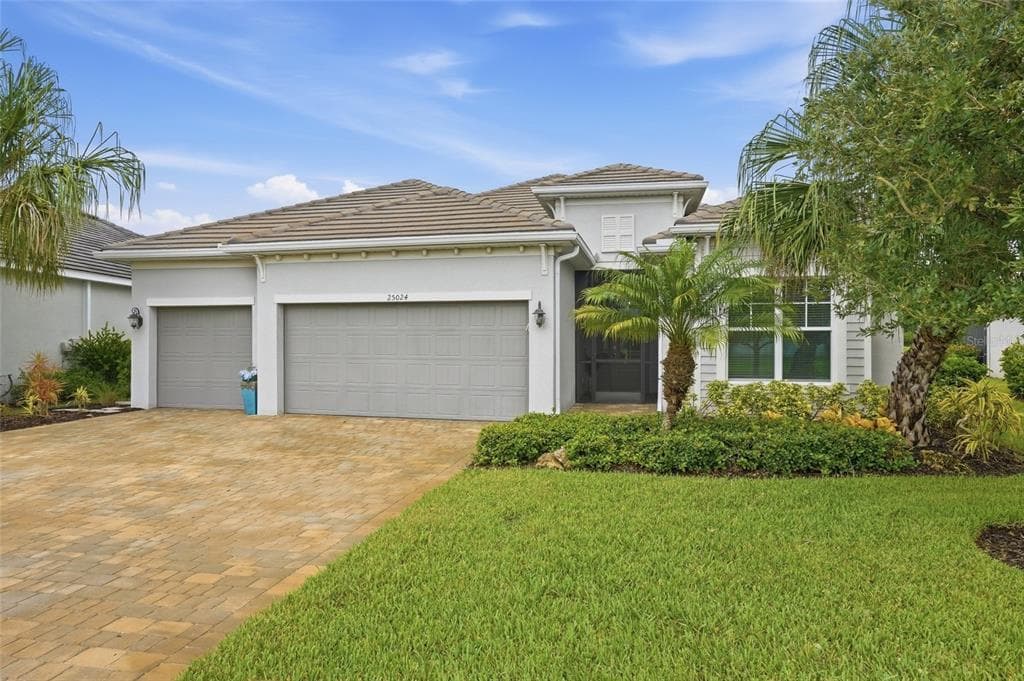 25024 OAK HAMMOCK COURT photo 2