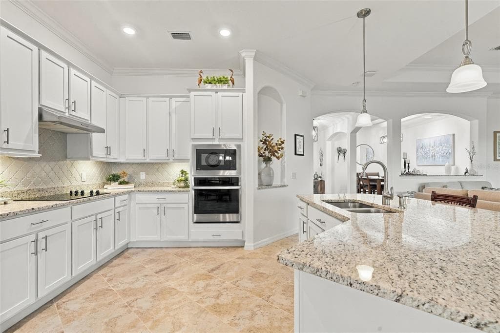 25024 OAK HAMMOCK COURT photo 11