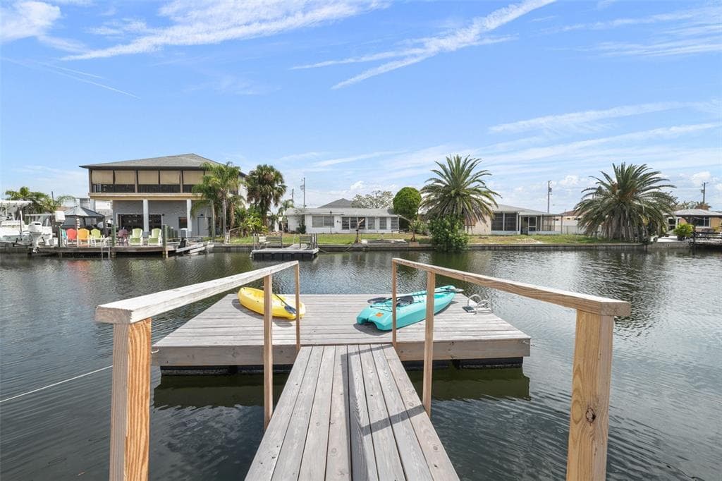 13704 VERONICA DRIVE photo 2