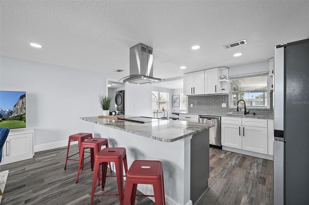13704 VERONICA DRIVE photo 8