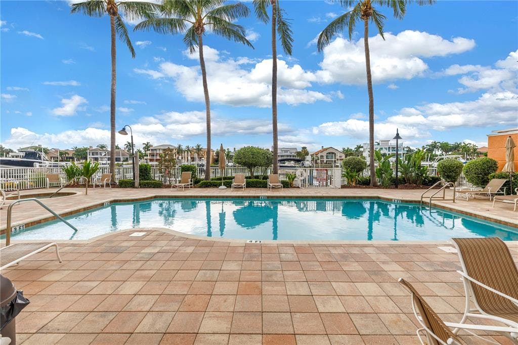 650 PINELLAS BAYWAY S 2101 photo 3
