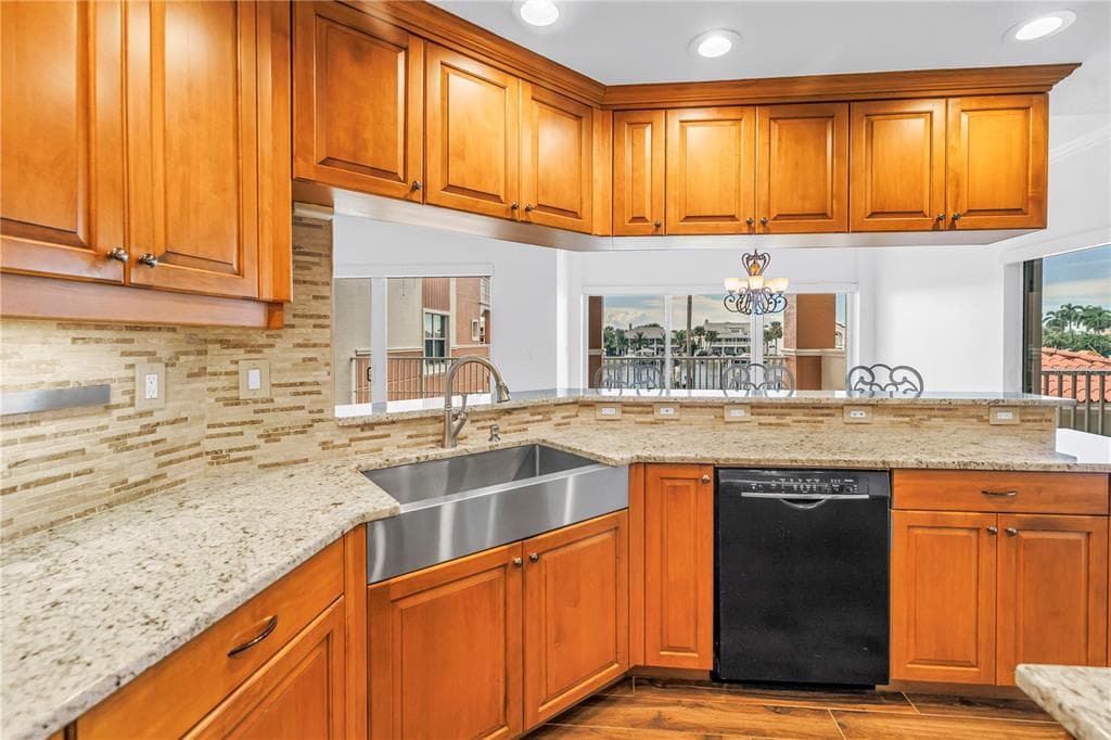 650 PINELLAS BAYWAY S 2101 photo 21