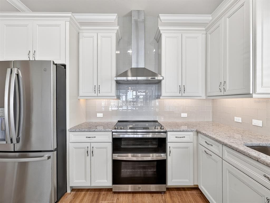 501 TAMIAMI TRAIL N 201 photo 16