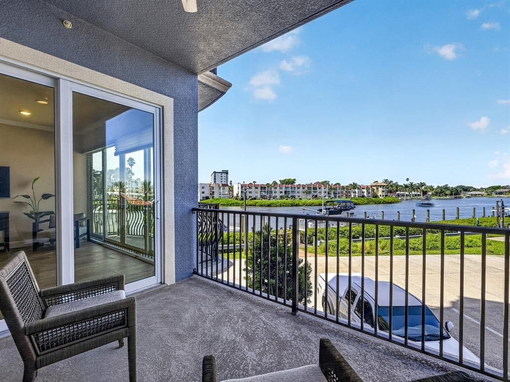 501 TAMIAMI TRAIL N 201 photo 10