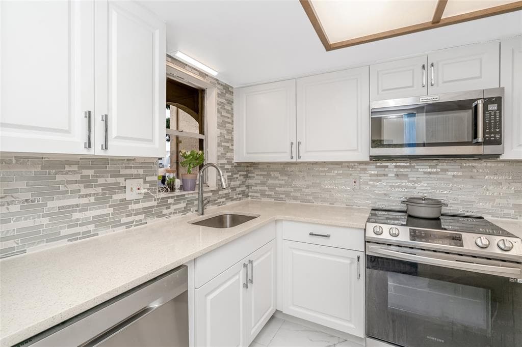 9700 STARKEY ROAD 113 photo 7