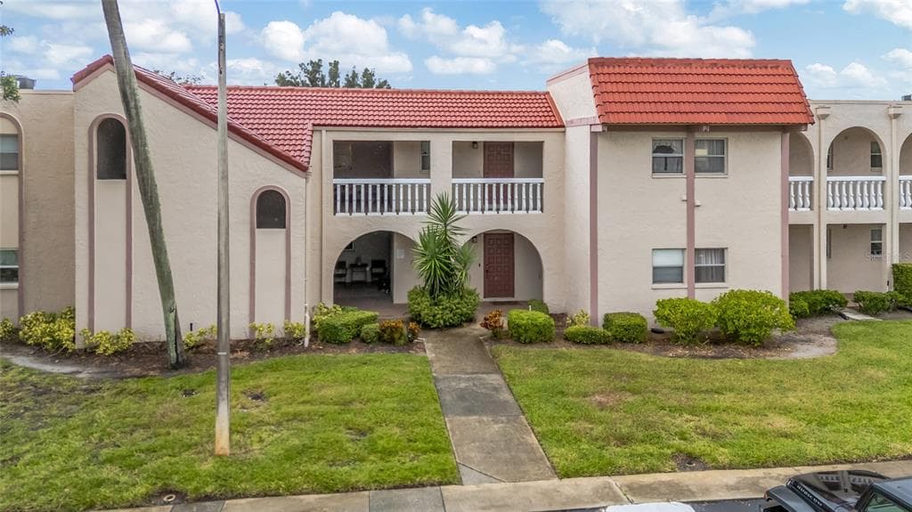 9700 STARKEY ROAD 113 photo 1