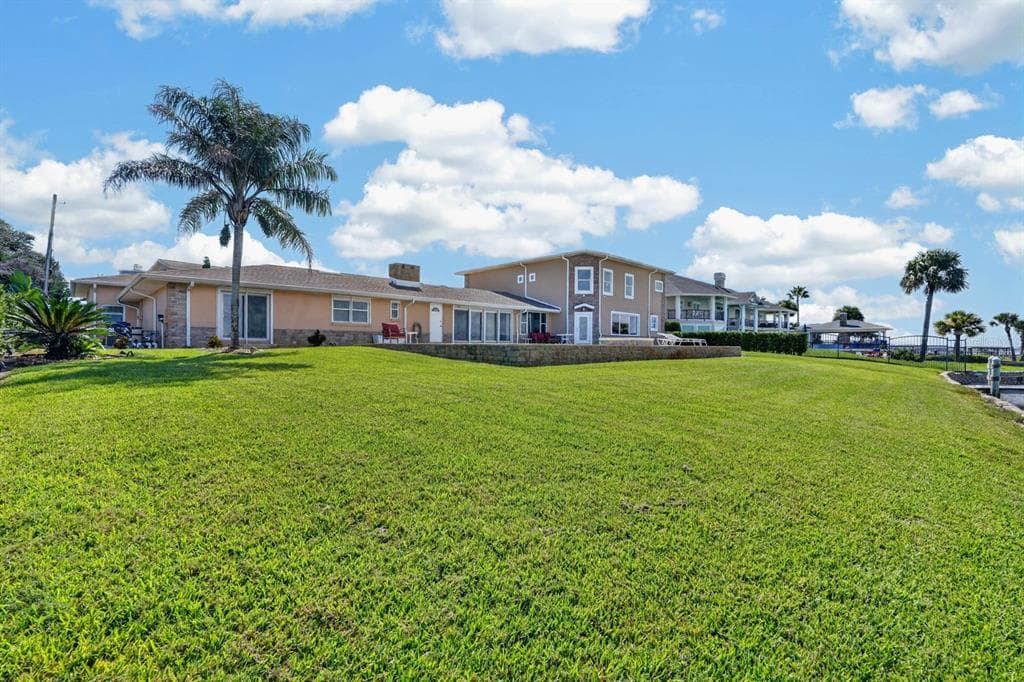 14 GRANVILLE CIRCLE 5