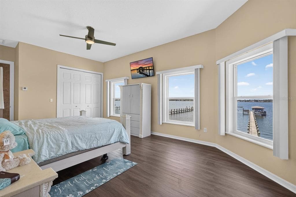 14 GRANVILLE CIRCLE photo 25