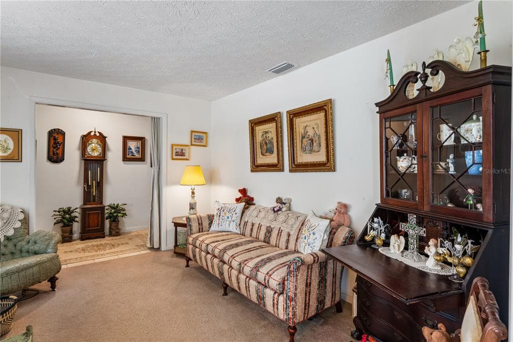 10739 DRUMMOND ROAD photo 13