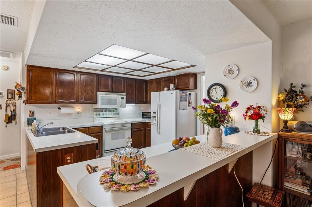 10739 DRUMMOND ROAD photo 17