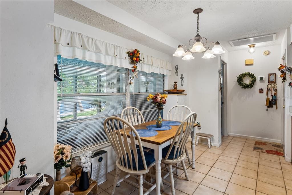 10739 DRUMMOND ROAD photo 19