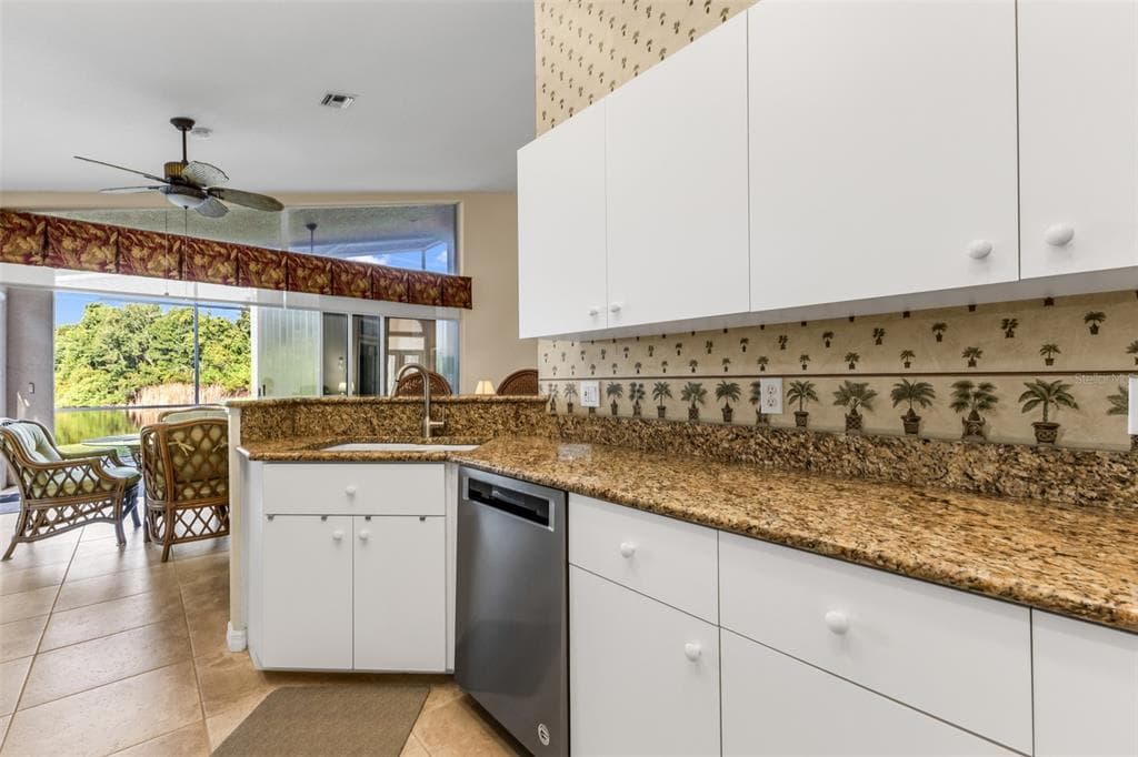 10161 ARROWHEAD DRIVE photo 17