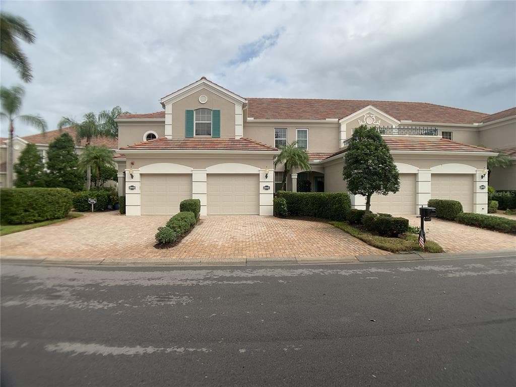 5235 PARISIENNE PLACE 101B28 photo 2