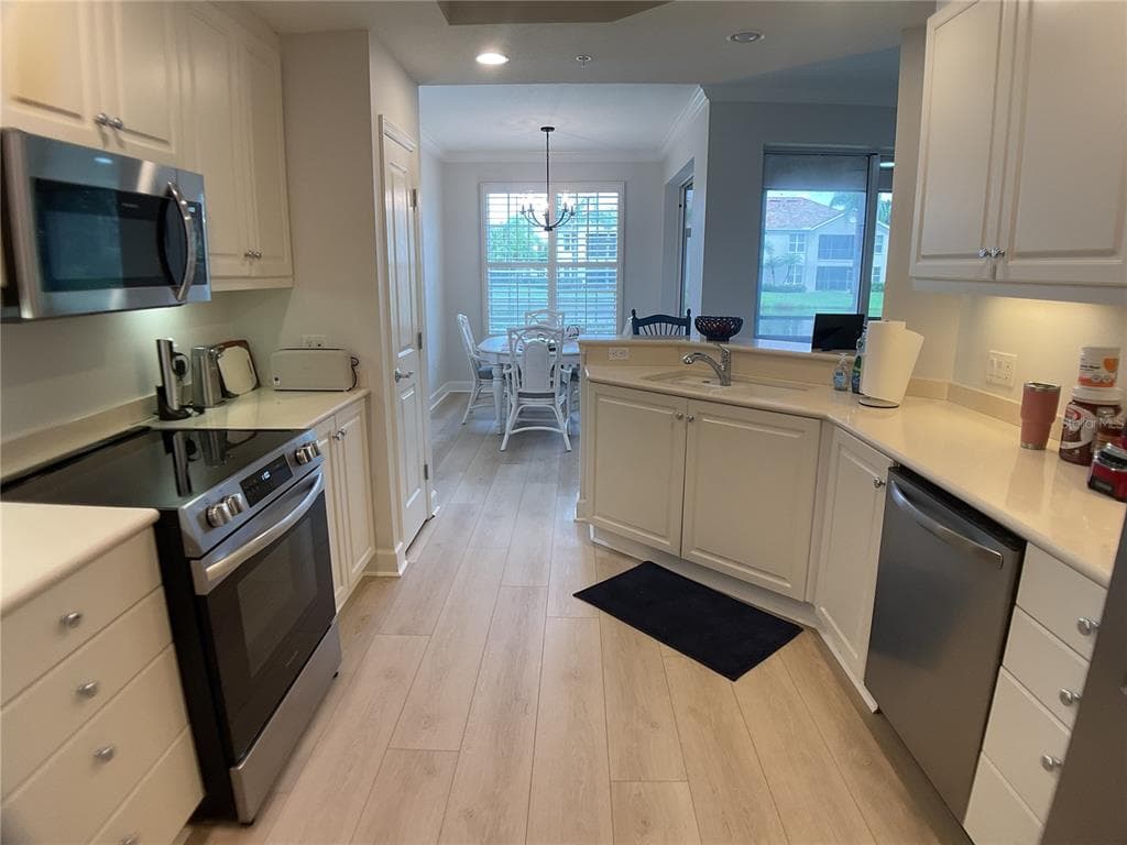 5235 PARISIENNE PLACE 101B28 photo 12