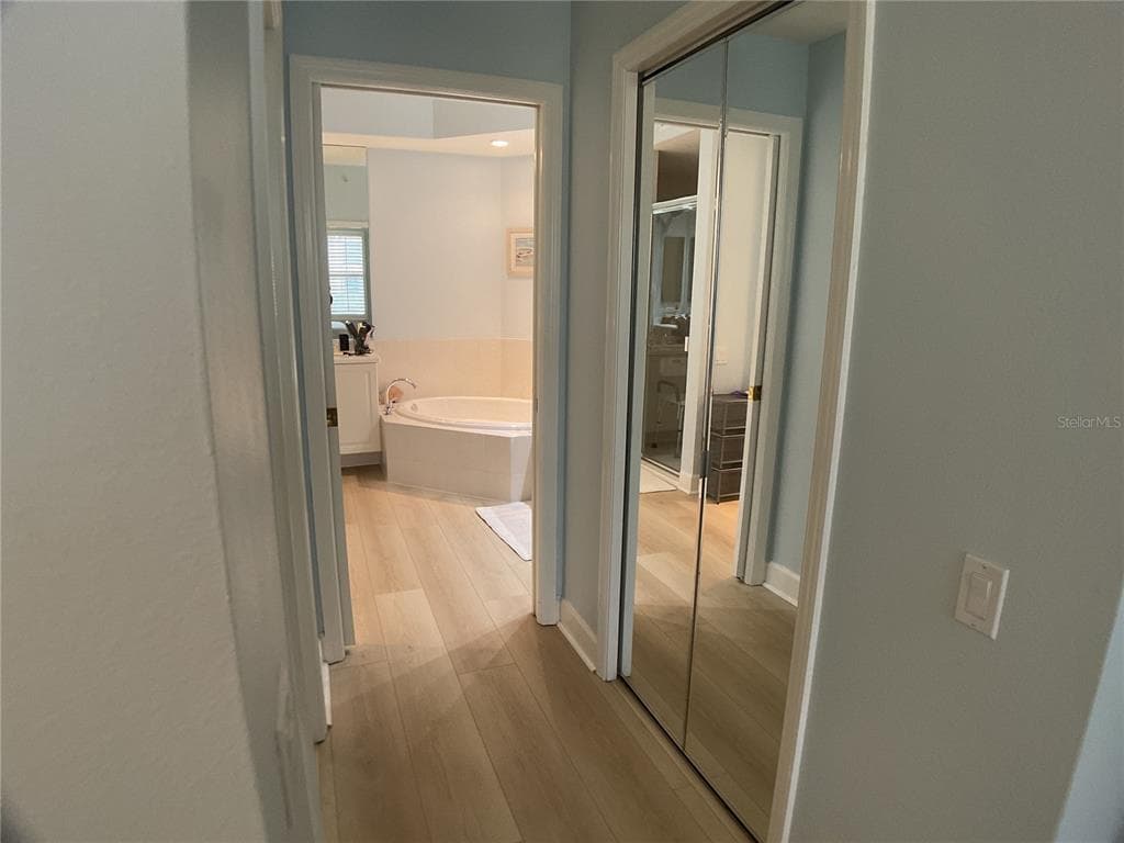 5235 PARISIENNE PLACE 101B28 photo 22
