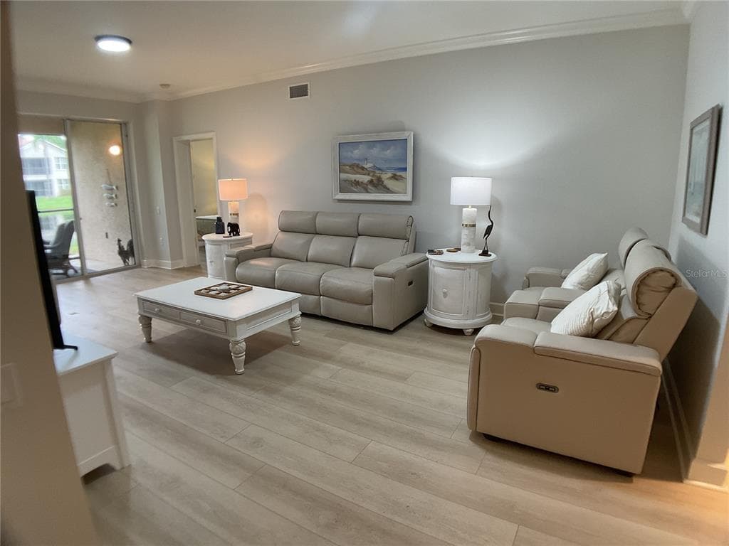 5235 PARISIENNE PLACE 101B28 photo 7