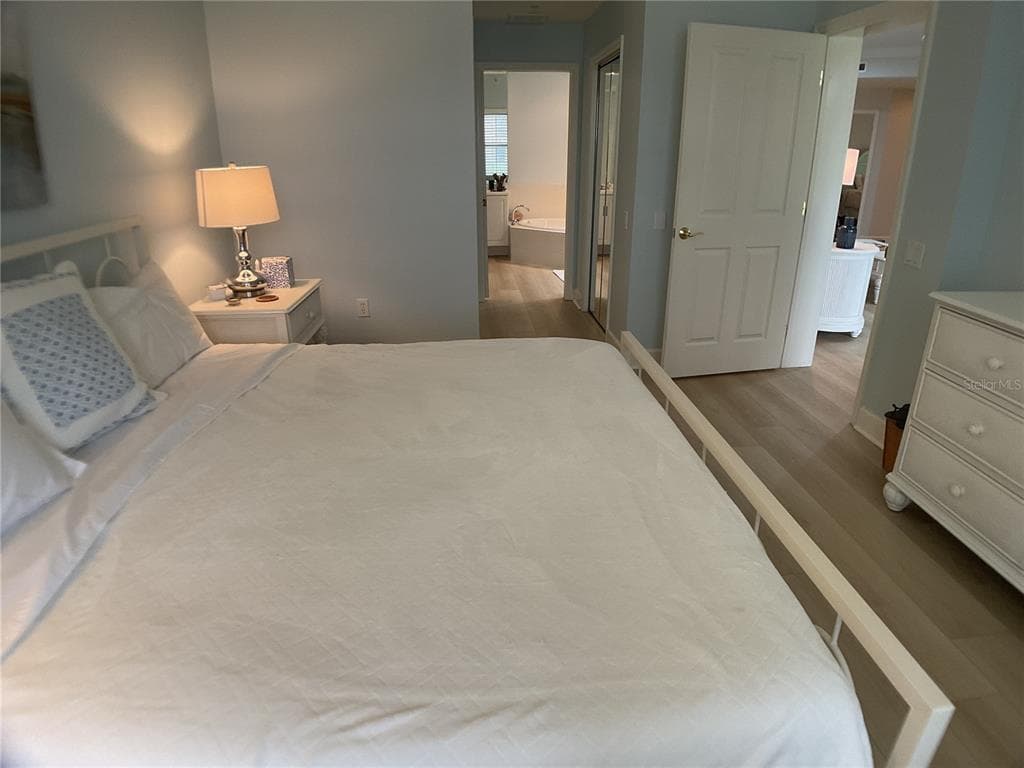 5235 PARISIENNE PLACE 101B28 photo 21