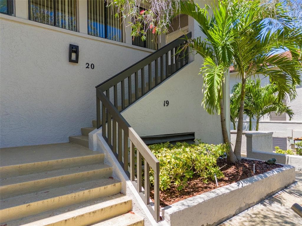 1801 MARINER DRIVE 20 photo 2