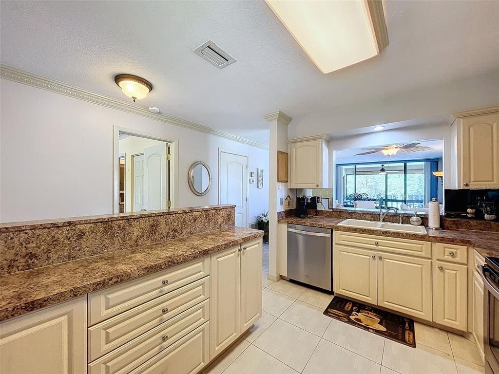 1801 MARINER DRIVE 20 photo 8
