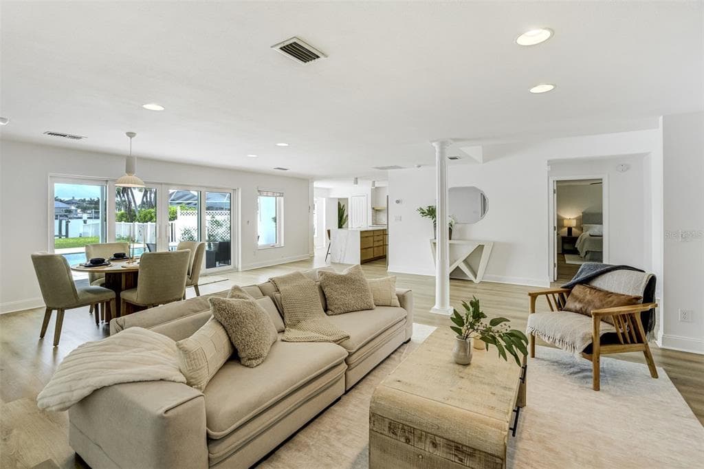201 DRIFTWOOD LANE photo 4