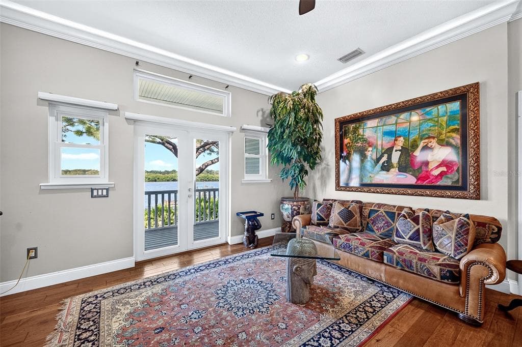 1538 RIVERSIDE DRIVE photo 20