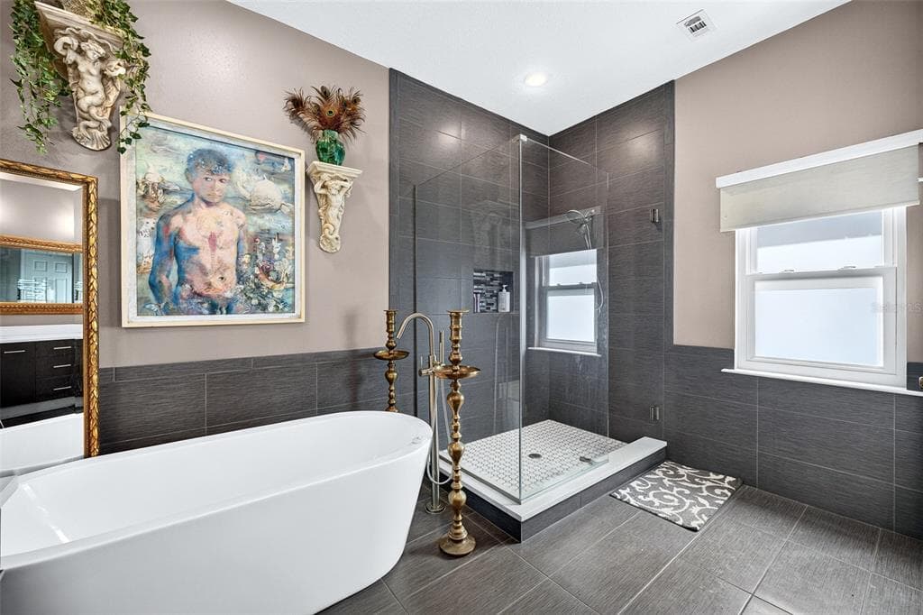 1538 RIVERSIDE DRIVE photo 24