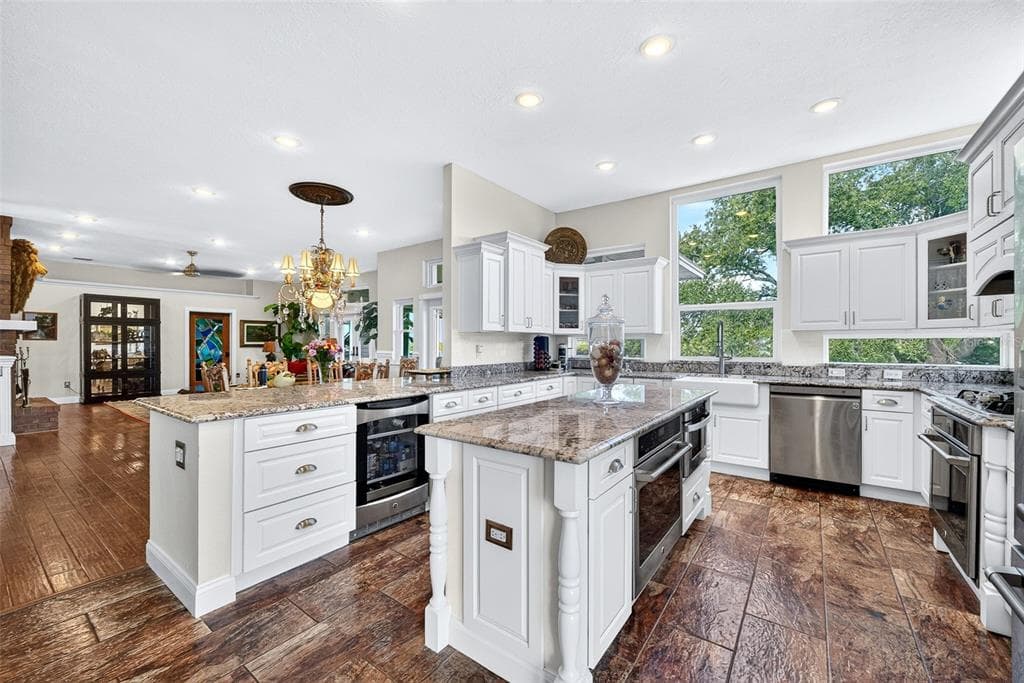 1538 RIVERSIDE DRIVE photo 11