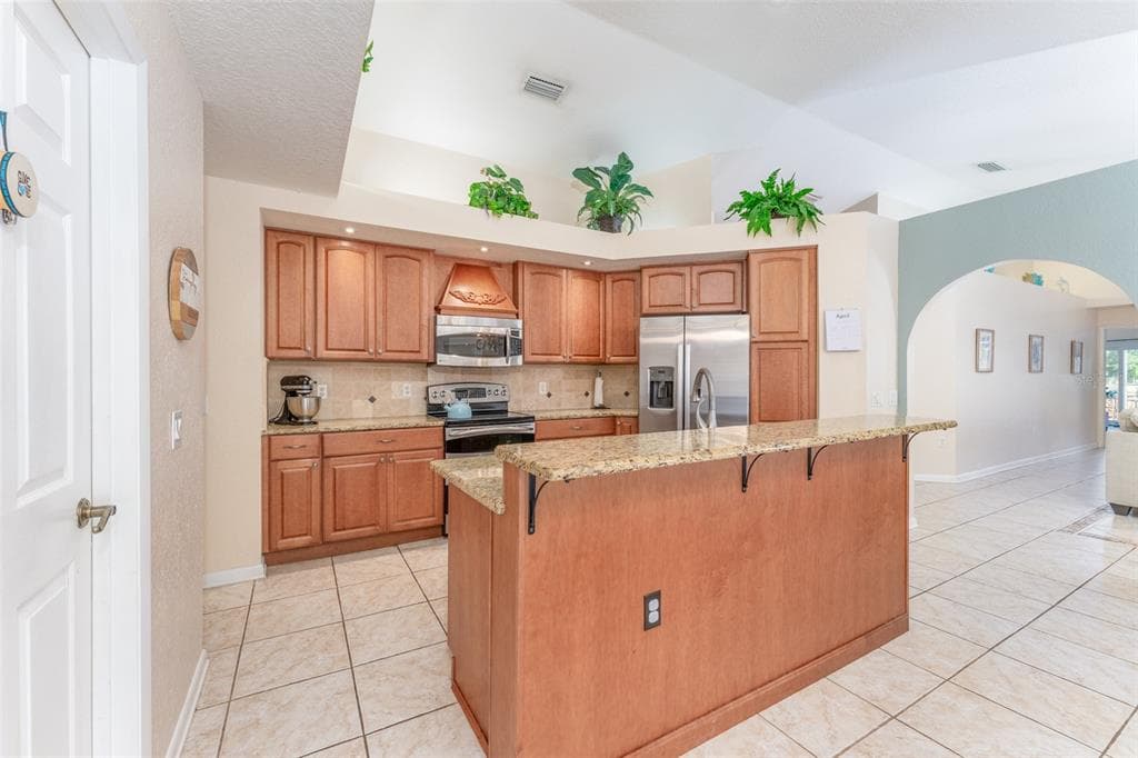 835 SYMPHONY ISLES BOULEVARD photo 13