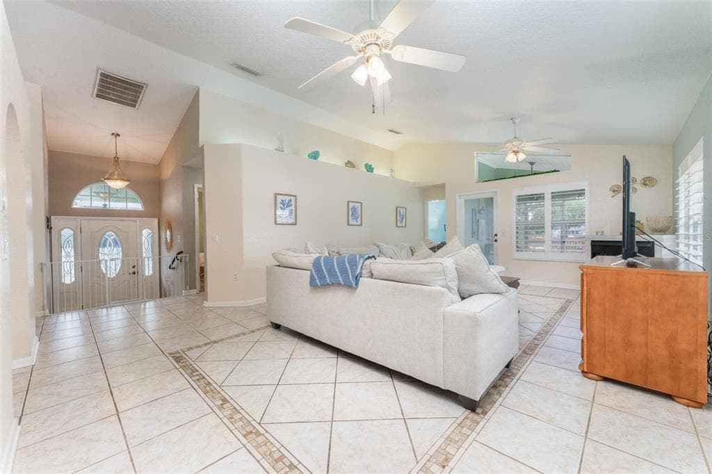835 SYMPHONY ISLES BOULEVARD photo 10