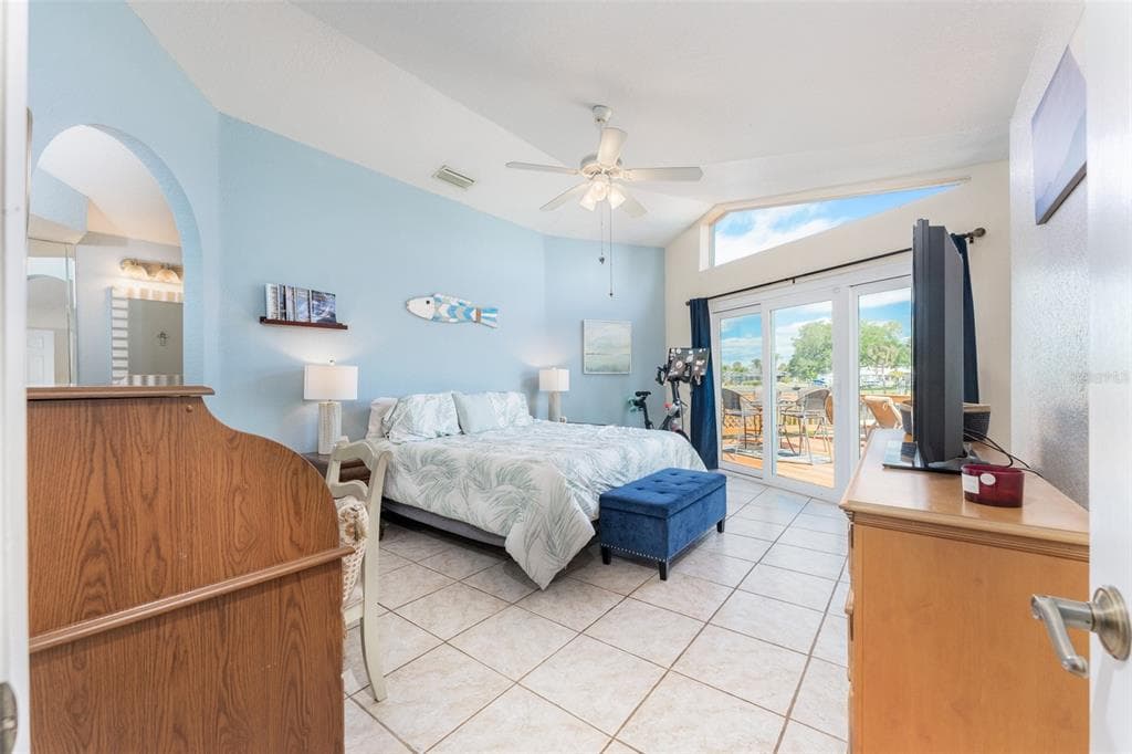 835 SYMPHONY ISLES BOULEVARD photo 21