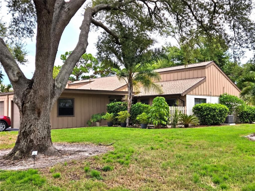5699 WESTWIND LN photo 20