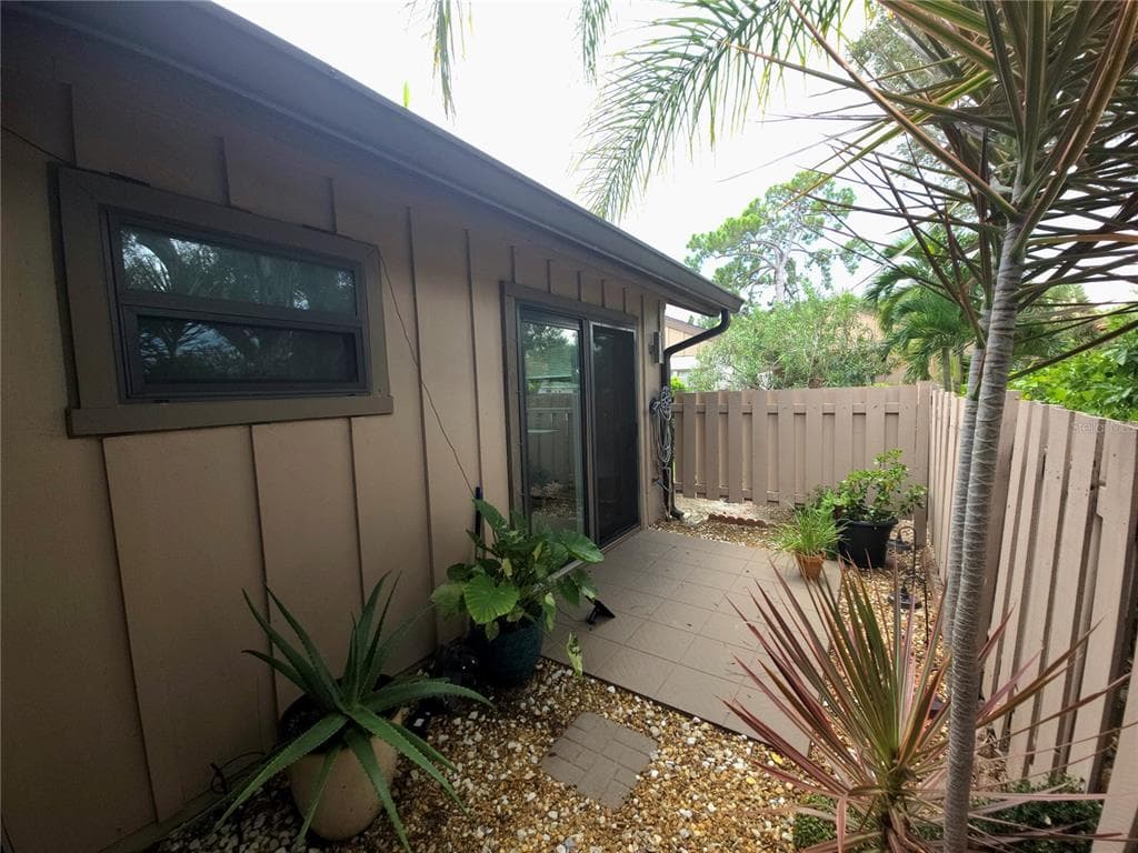 5699 WESTWIND LN photo 21