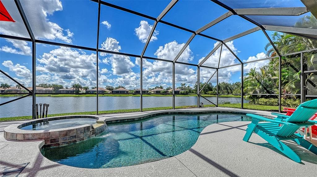 415 GRAND PRESERVE COVE photo 2