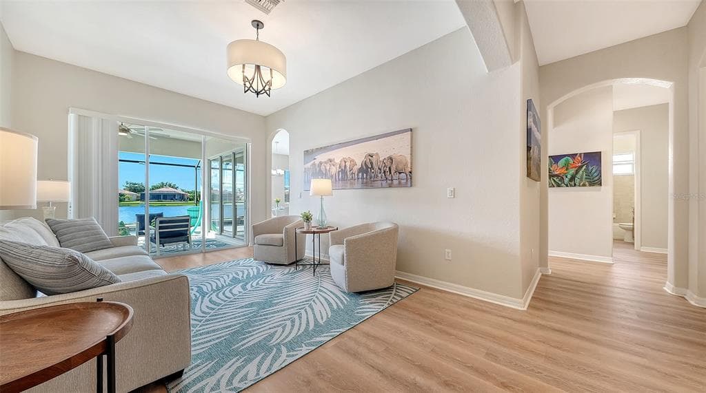 415 GRAND PRESERVE COVE photo 9