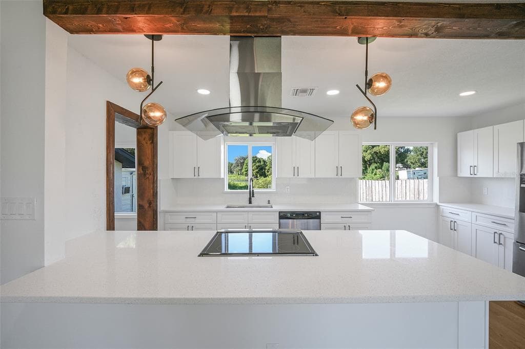 17 POINSETTIA DRIVE photo 6
