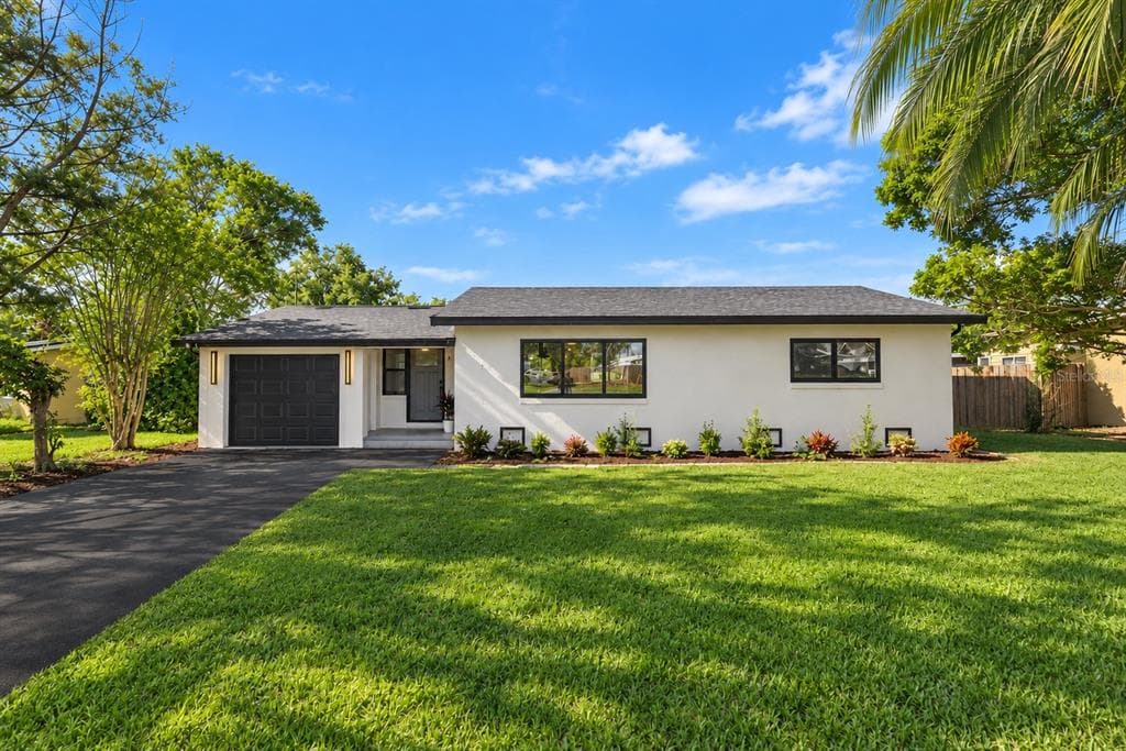 17 POINSETTIA DRIVE photo 1