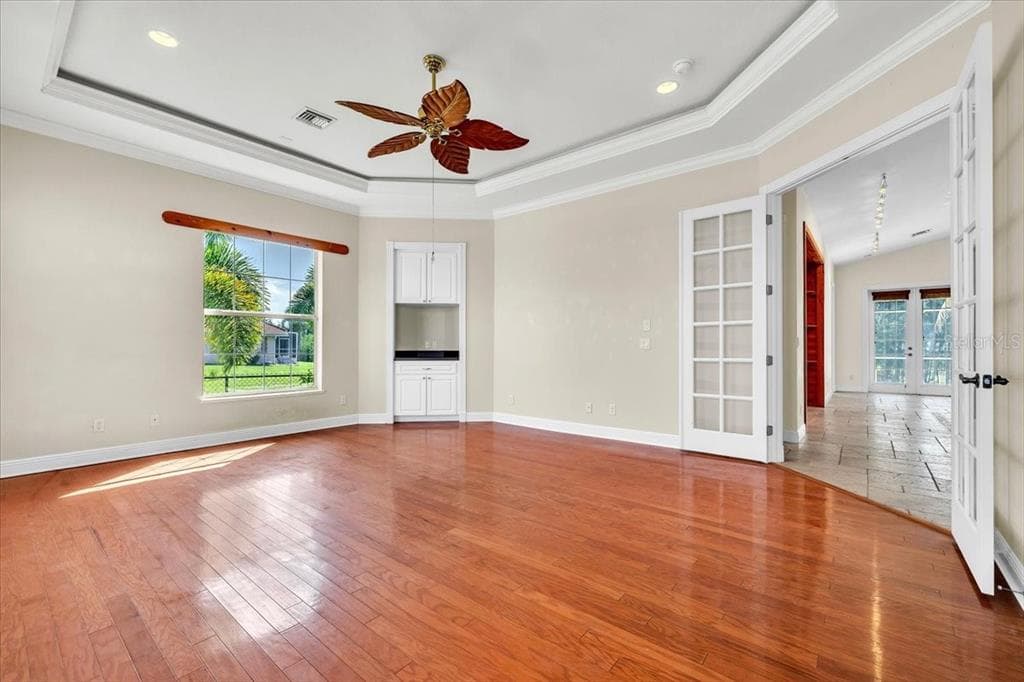 219 SINGAPORE ROAD photo 23