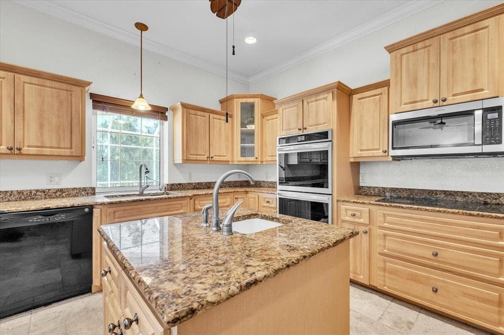 219 SINGAPORE ROAD photo 14