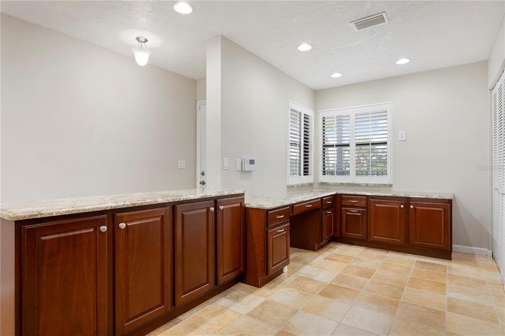 515 LEFFINGWELL AVENUE 112 photo 25