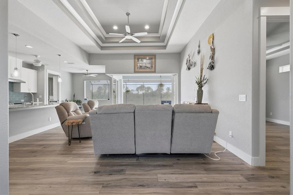10686 KEARSARGE CIRCLE photo 13