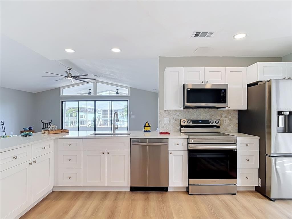 5925 SEASIDE DRIVE photo 18